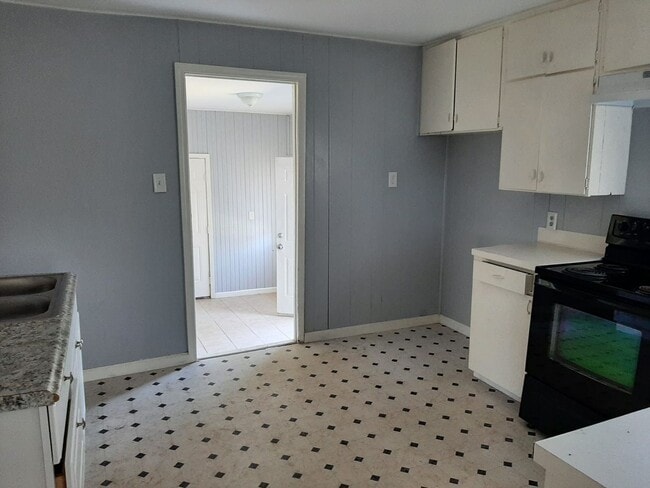 1711 N 11th St in Orange, TX - Building Photo - Building Photo