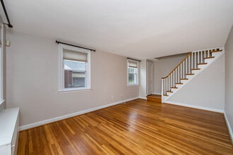 204 Greenbriar Ln in Havertown, PA - Building Photo - Building Photo