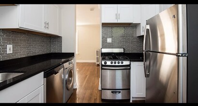 2537 N Seminary Ave in Chicago, IL - Building Photo - Building Photo
