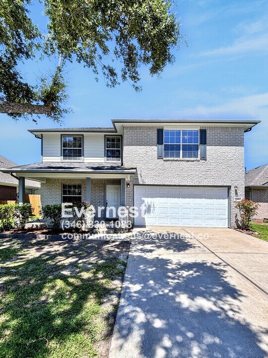 17 Morro Bay Dr in Manvel, TX - Building Photo