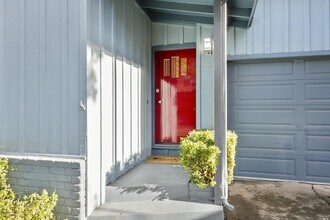 22 Brennfleck Ave in San Anselmo, CA - Building Photo - Building Photo