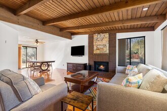 2645 Anza Trail in Palm Springs, CA - Building Photo - Building Photo