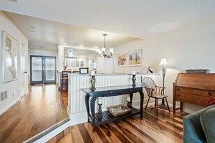 239 S Helix Ave in Solana Beach, CA - Building Photo