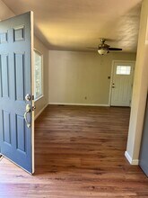 211 Mulberry Ln in Auburn, CA - Foto de edificio - Building Photo