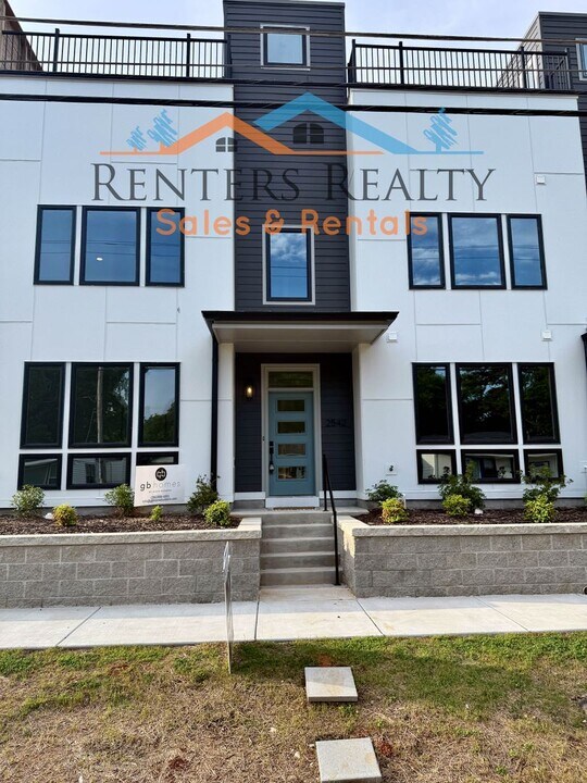 2540 Freeman Rd SW in Huntsville, AL - Building Photo