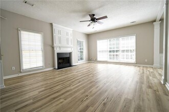 340 Avebury Ct in Alpharetta, GA - Building Photo - Building Photo