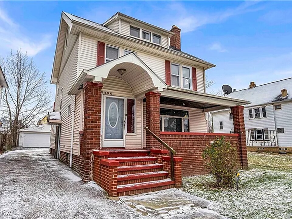 3725 E 151st St in Cleveland, OH - Building Photo