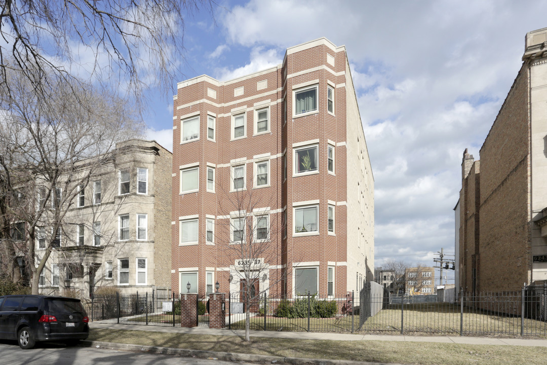 6235 S Woodlawn Ave in Chicago, IL - Building Photo