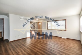 W170S7397 Parkland Dr in Muskego, WI - Building Photo - Building Photo