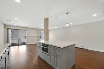 266 Garibaldi Ave in Lodi, NJ - Building Photo - Building Photo