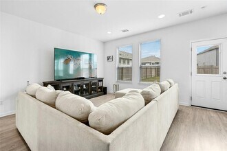 6815 Tiznow Ln in Buda, TX - Building Photo - Building Photo