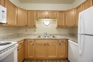 Grange/Allison Apartments in Cudahy, WI - Building Photo