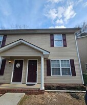 1117 Piney Woods Rd in Columbia, SC - Building Photo