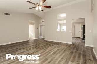 9321 W Purdue Ave in Peoria, AZ - Building Photo - Building Photo