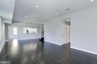 3200 Bunker Hill Rd in Mount Rainier, MD - Building Photo