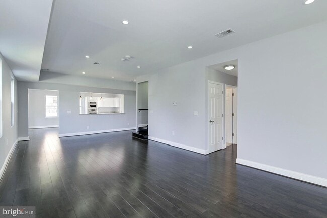 3200 Bunker Hill Rd in Mount Rainier, MD - Building Photo - Building Photo