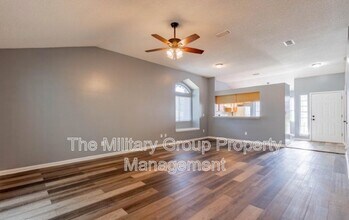 3390 Millcrest Pl in Jacksonville, FL - Building Photo - Building Photo