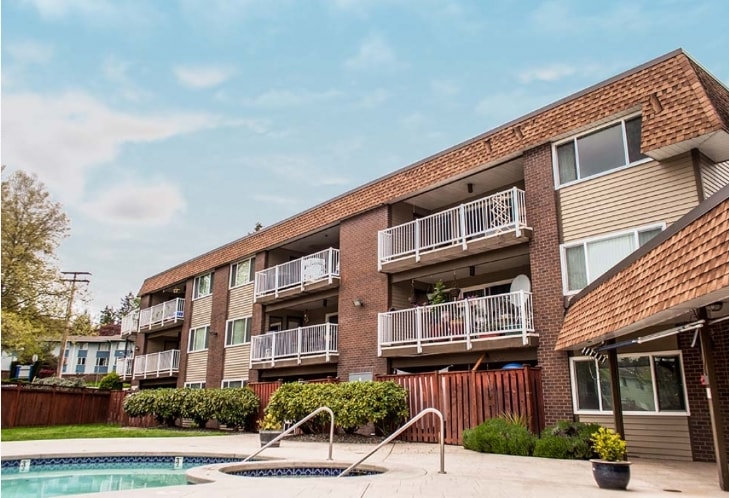 Lochmoore Shores Apartments in Redmond, WA - Foto de edificio