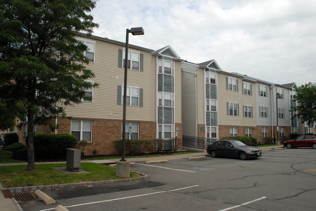 Bruce Street Gardens in Newark, NJ - Foto de edificio - Building Photo