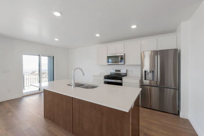 276 Glencoe Dr in Highland, UT - Building Photo - Building Photo