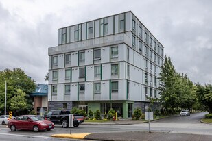 14706 104 Av Apartments