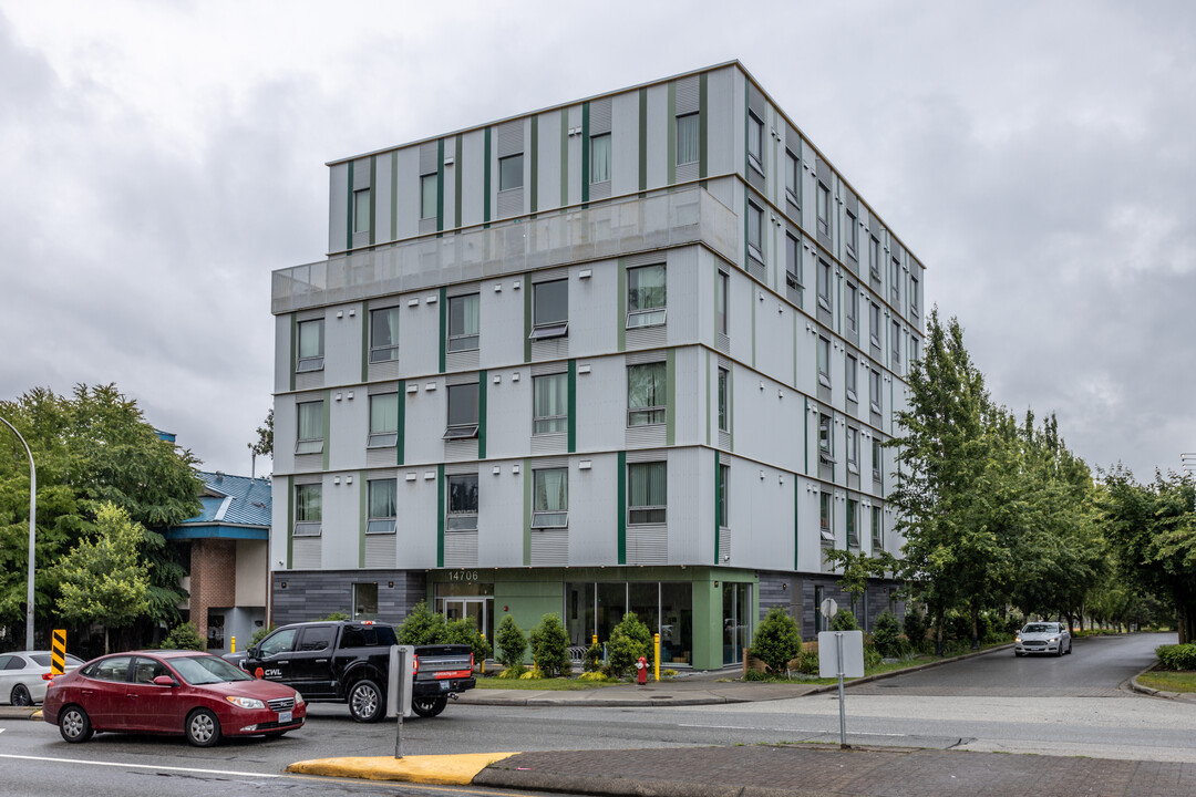 14706 104 Av in Surrey, BC - Building Photo