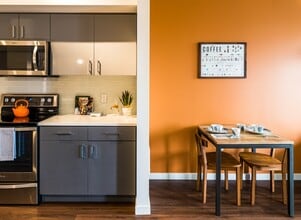 Peloton in Portland, OR - Foto de edificio - Building Photo