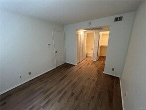 23341 La Crescenta in Mission Viejo, CA - Building Photo - Building Photo