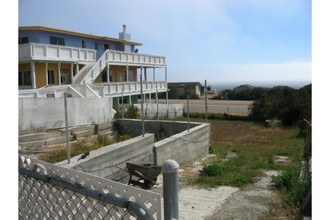 3280 Ocean Blvd in Cayucos, CA - Building Photo - Building Photo