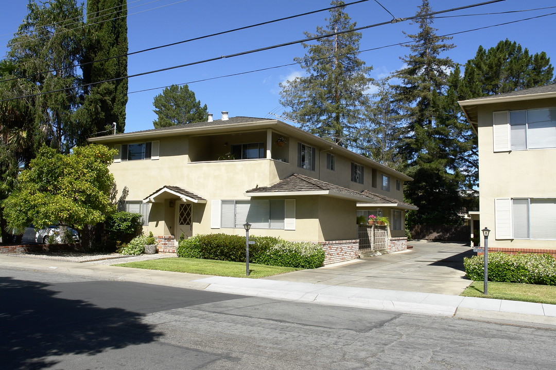 1016 Florence Ln in Menlo Park, CA - Building Photo