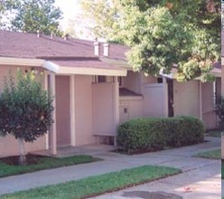 Diakonia Housing I (McGregor Commons) in Rancho Cordova, CA - Foto de edificio - Building Photo