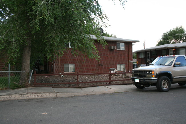 924 Douglas Ave in Loveland, CO - Building Photo - Building Photo