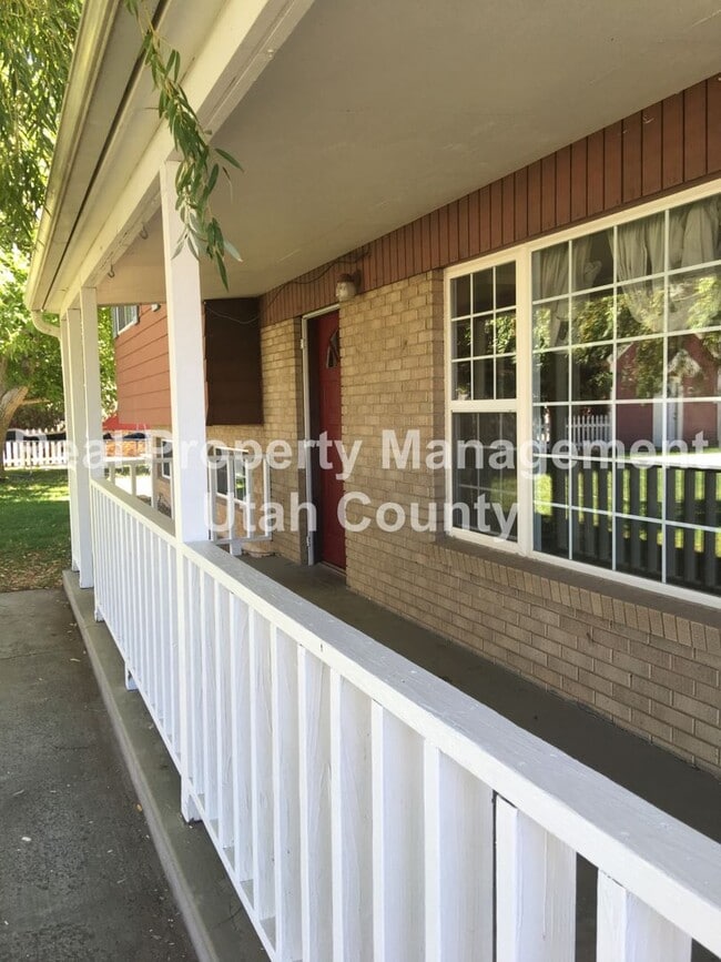 property at 169 S 400 E St