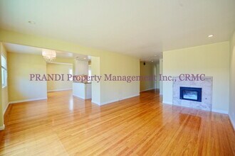 41 Staghound Passage in Corte Madera, CA - Building Photo - Building Photo