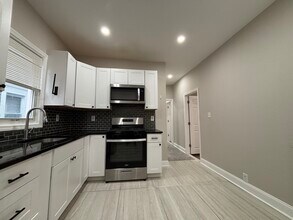 178 Linden Ave, Unit 1 in Rahway, NJ - Foto de edificio - Building Photo