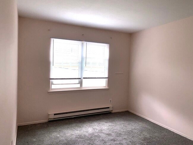 35 Fairfield Ave, Unit #12 in Norwalk, CT - Building Photo - Building Photo