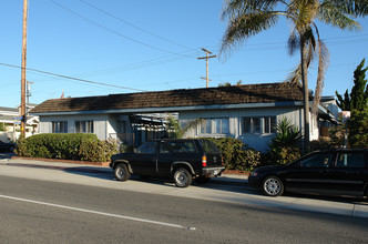 1244 W Balboa Blvd in Newport Beach, CA - Building Photo - Building Photo