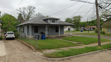 2602 Lenway St in Dallas, TX - Building Photo - Building Photo