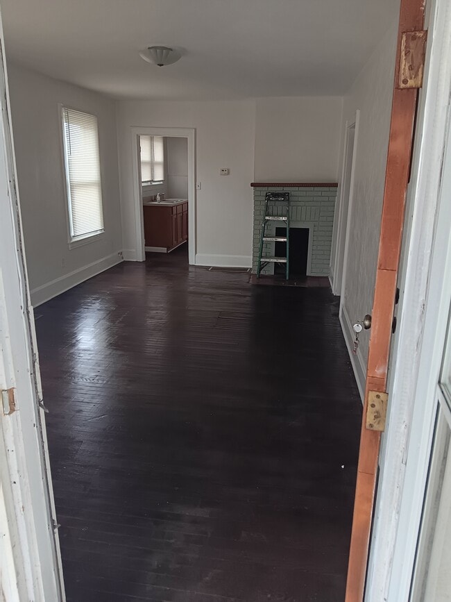 1747 Monroe Ave in Huntington, WV - Building Photo - Building Photo