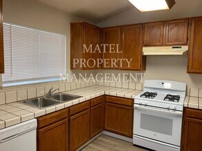 500 Coralwood Rd in Modesto, CA - Building Photo - Building Photo