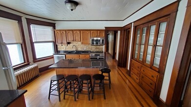 220 Ontario St in Albany, NY - Foto de edificio - Building Photo