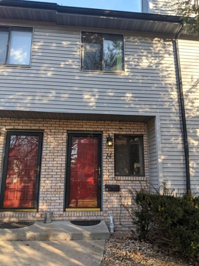 property at 1108 E Jefferson St