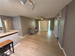 1885 Florida Club Dr in Naples, FL - Building Photo - Building Photo