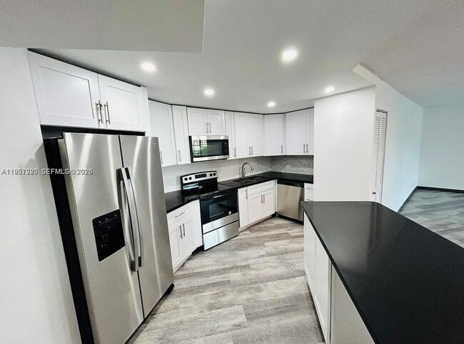 property at 800 Parkview Dr