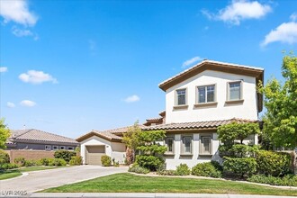 8 Shade Valley Ln in Henderson, NV - Building Photo - Building Photo
