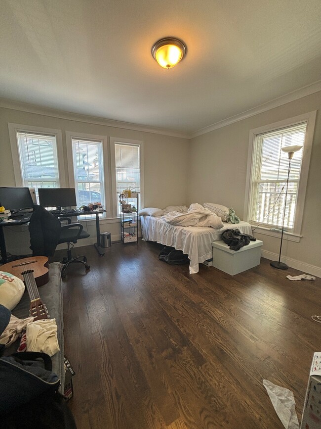 property at 11 Pomeroy St