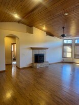 7825 Fawn Run Rd in Flagstaff, AZ - Building Photo