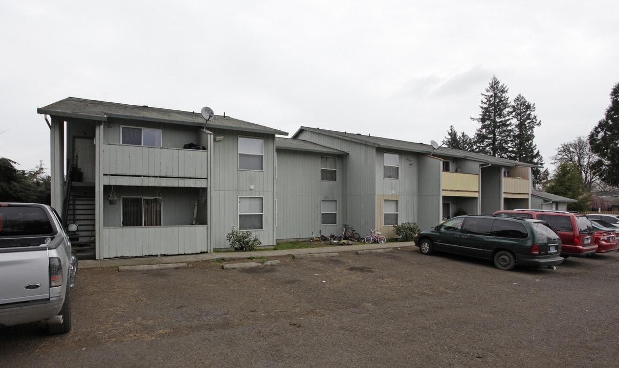 2622 Main St in Forest Grove, OR - Building Photo