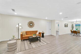 9714 Blankenship Dr in Houston, TX - Building Photo - Building Photo