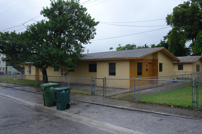 5924 NW 13th Ave in Miami, FL - Building Photo - Building Photo